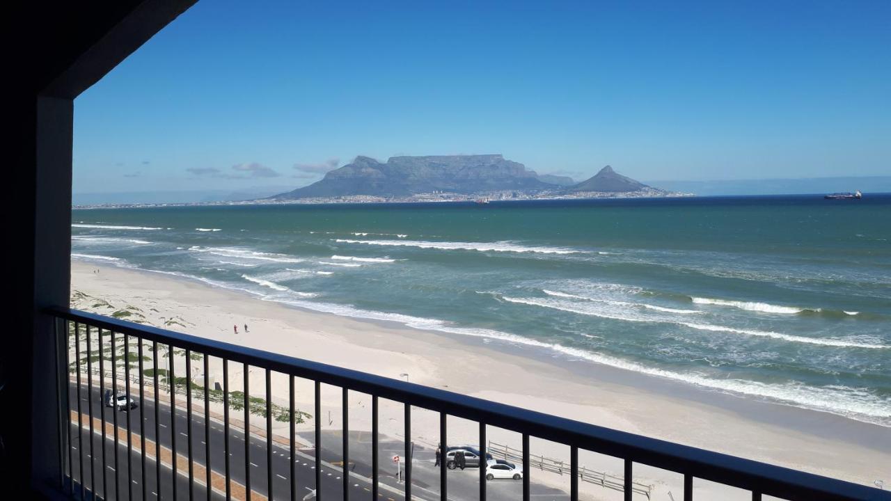 Blouberg Beachfront Apartment ブロウベルフストランド エクステリア 写真