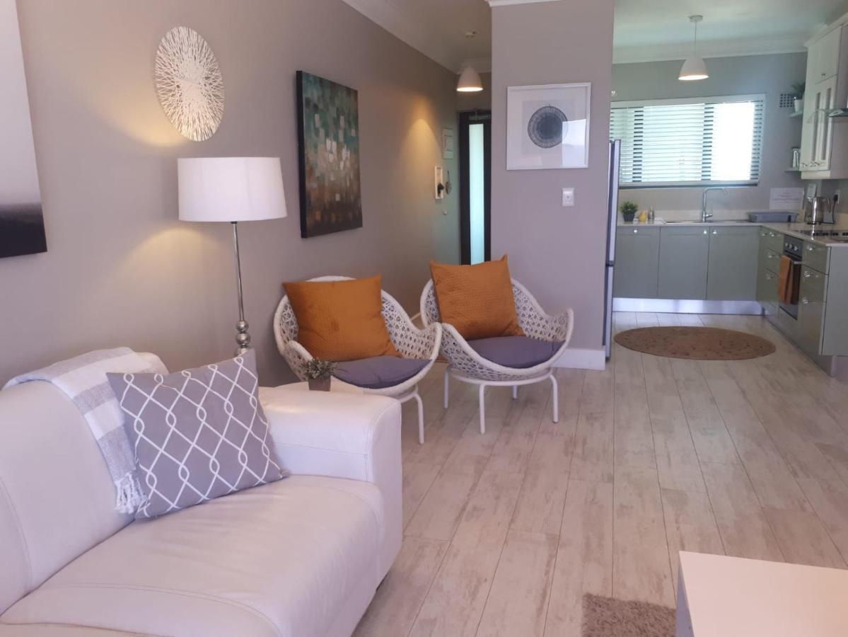 Blouberg Beachfront Apartment ブロウベルフストランド エクステリア 写真