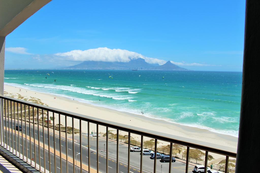 Blouberg Beachfront Apartment ブロウベルフストランド エクステリア 写真