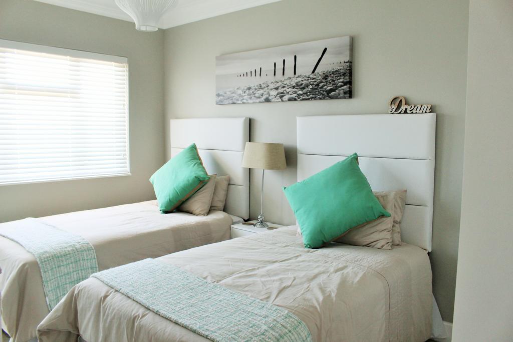 Blouberg Beachfront Apartment ブロウベルフストランド 部屋 写真