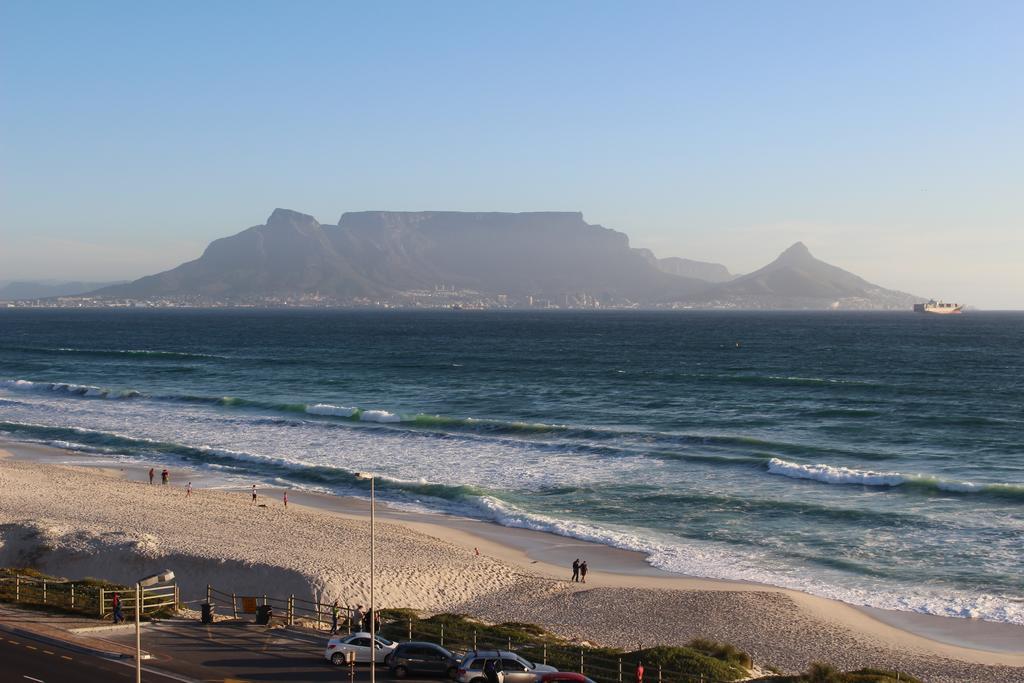 Blouberg Beachfront Apartment ブロウベルフストランド エクステリア 写真